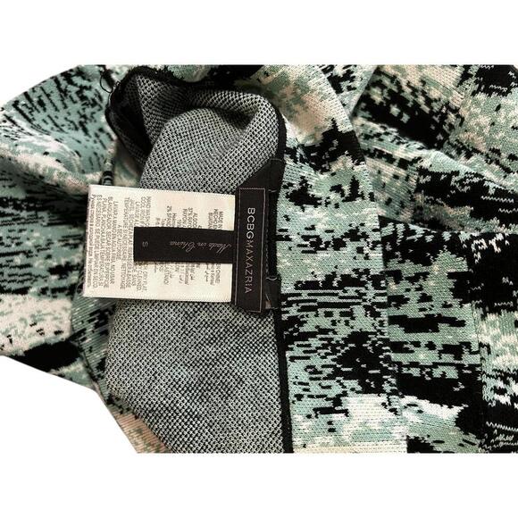 Flirty Ruffled Skirt with Abstract Print - Picture 6 of 6